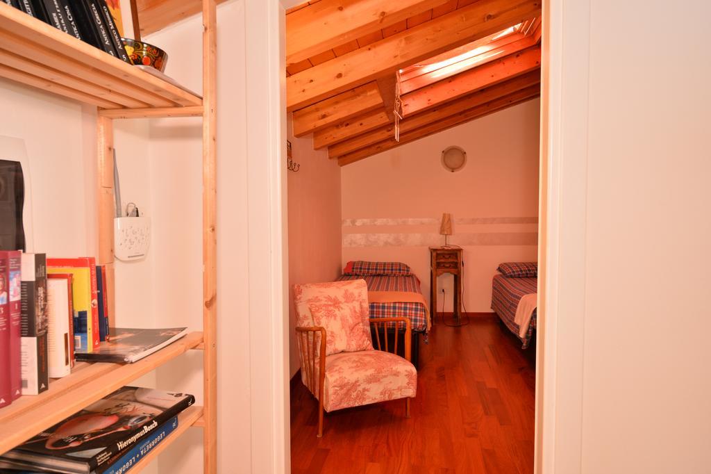 B&B Corte Barbieri Dolcè Exteriör bild