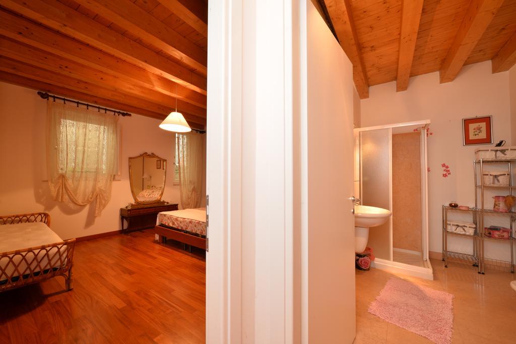 B&B Corte Barbieri Dolcè Exteriör bild