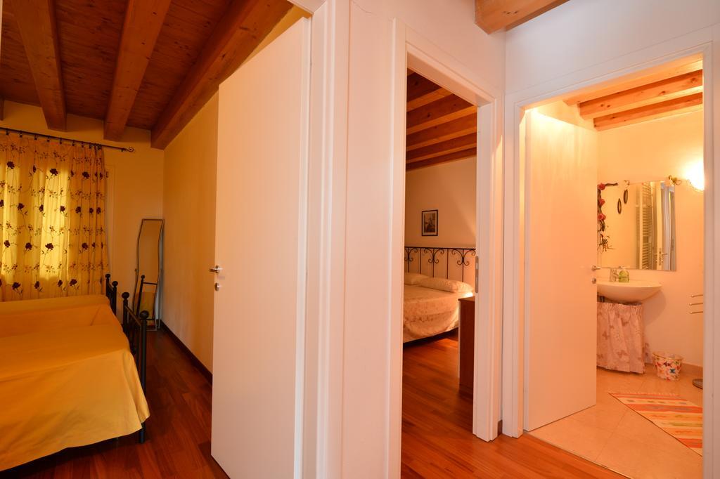 B&B Corte Barbieri Dolcè Exteriör bild