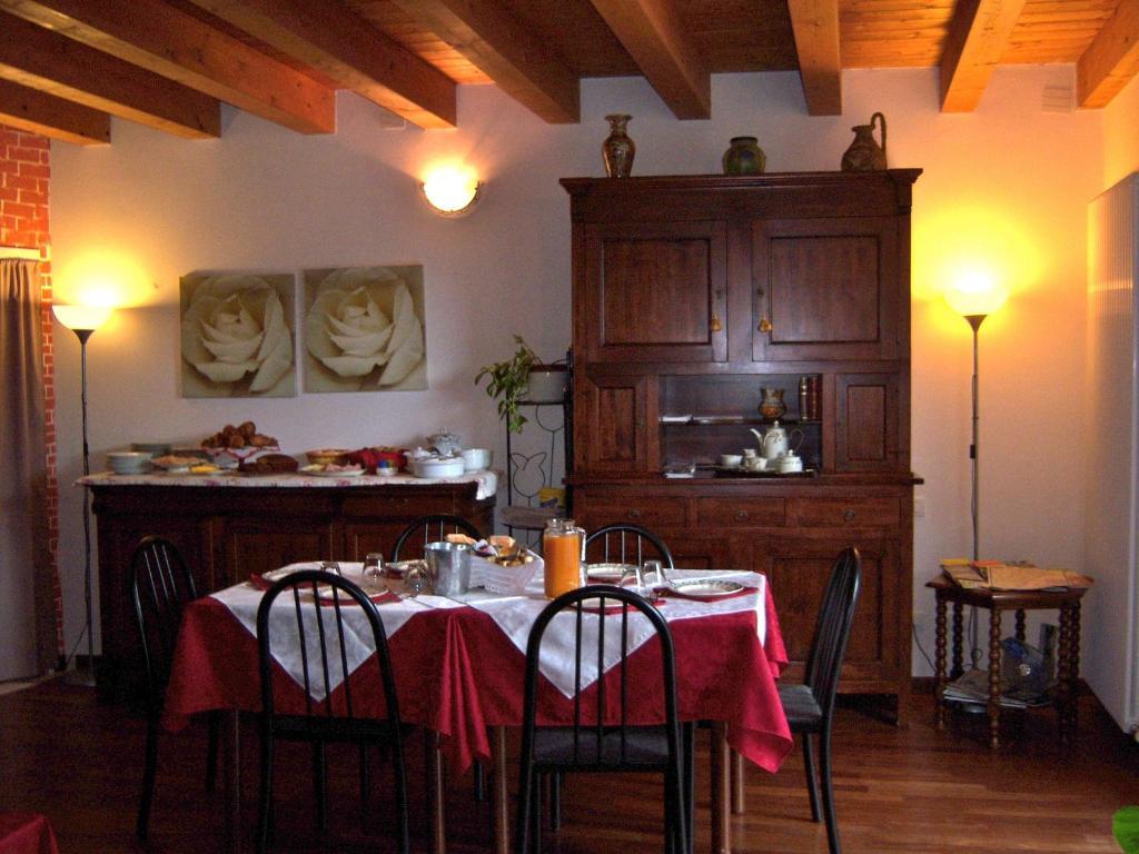 B&B Corte Barbieri Dolcè Exteriör bild